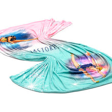 Load image into Gallery viewer, Fleece blanket: QUEEN OF THE ICE with ball and clubs
